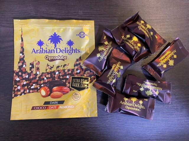 【業務スーパー　ハイカカオダークチョコ＆デーツ(アーモンド)】個包装の7個入り