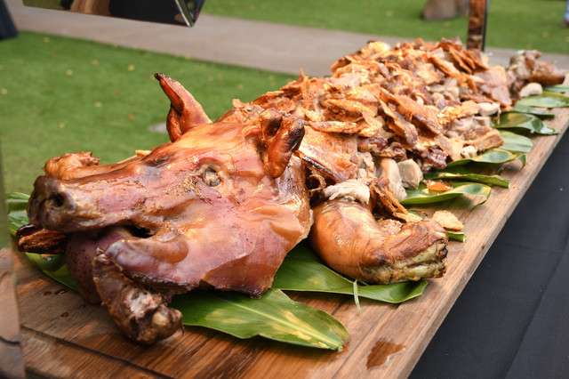 ルアウ・ビュッフェの目玉である