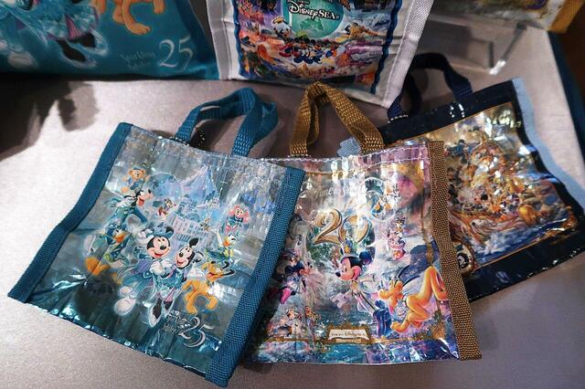 「東京ディズニーシー25周年“スパークリング・ジュビリー”」カプセルトイ ミニショッピングバッグ