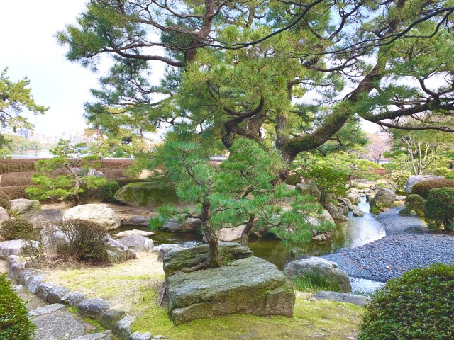 〈大濠公園〉の日本庭園