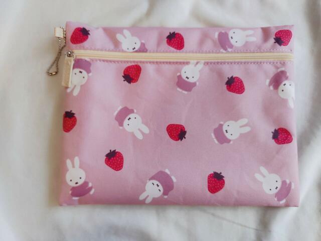 大サイズはミッフィーとイチゴがたくさん