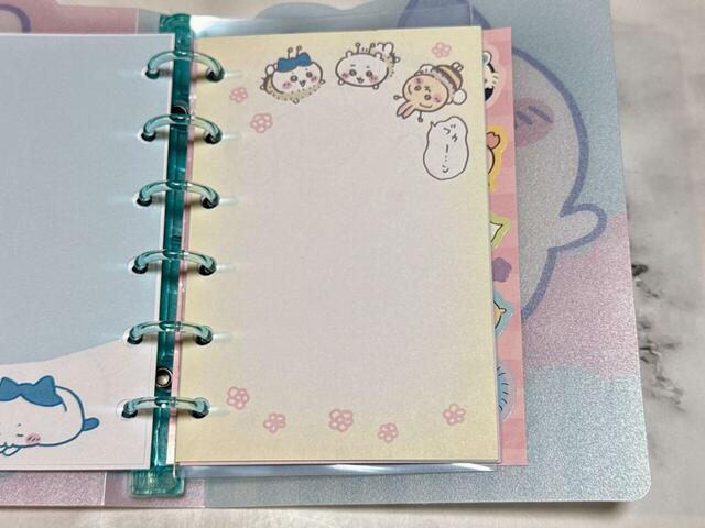 ハチに変身したちいハチうさも登場。首元のふわふわがバブくてかわいい！