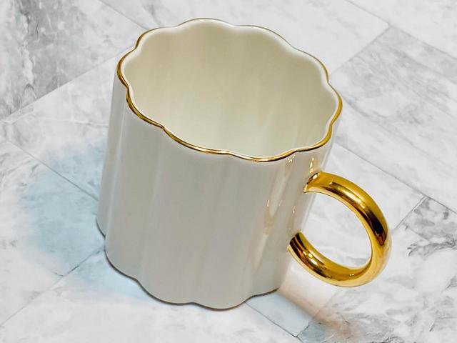 【Francfranc（フランフラン）】パステルスカラップ マグ ホワイト／税込1,000円