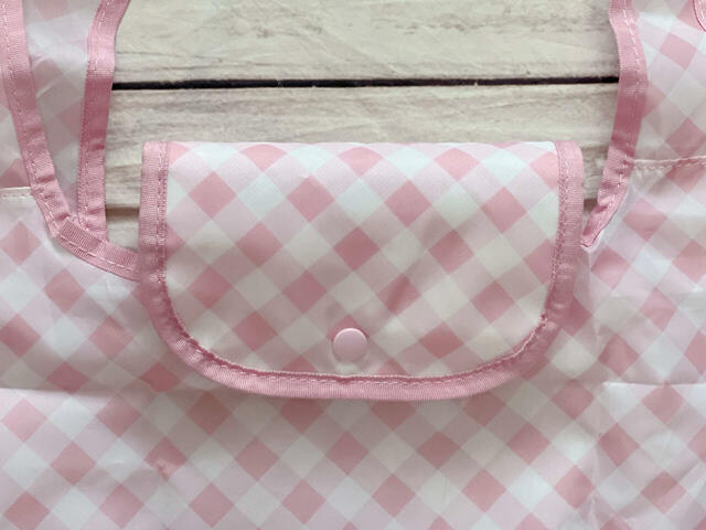 口にはフラップ付きなため、荷物が飛び出しにくくGood！