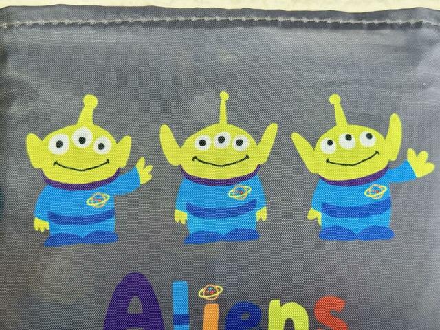 さまざまな表情をした3人が愛らしい♪