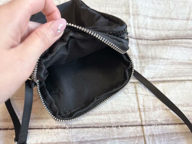 3つ目のポケット。メイン収納的な存在