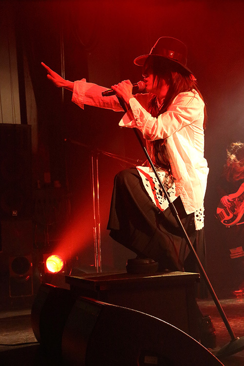 DEZERT・千秋（Vo）