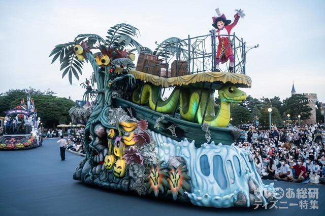 2022年「ザ・ヴィランズ・ロッキン・ハロウィーン」フック船長