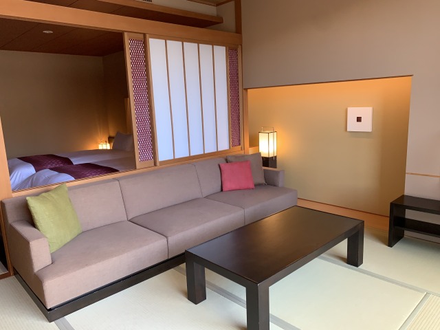 定員三名の「和室」