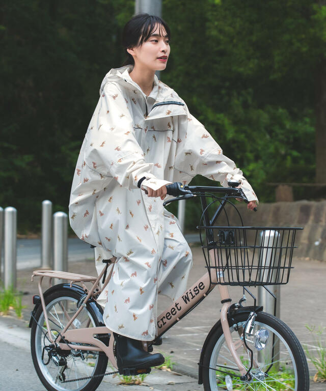 W by Wpc.「レインバイシクルスリーブポンチョ」6,380円（税込）