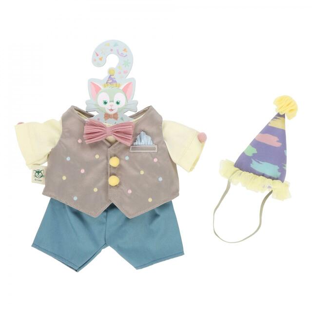 ぬいぐるみコスチューム 5,600円｜セット内容：パーティーハット、シャツ、ベスト、ズボン ※ぬいぐるみは含まれません｜「ダッフィー＆フレンズのフロム・オール・オブ・アス」グッズ｜東京ディズニーリゾート40周年“ドリームゴーラウンド”｜発売日：2023年4月10日（月）｜販売店舗：東京ディズニーシー「マクダックス・デパートメントストア」