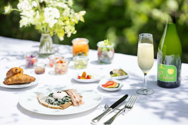 「伝統的な組み合わせの「クラシッククレープ」」＜期間：2025年7月1日～12月29日＞ 【星野リゾート「軽井沢ホテルブレストンコート」宿泊者限定の“至福の朝食ブッフェ”が期間限定で体験できます！】