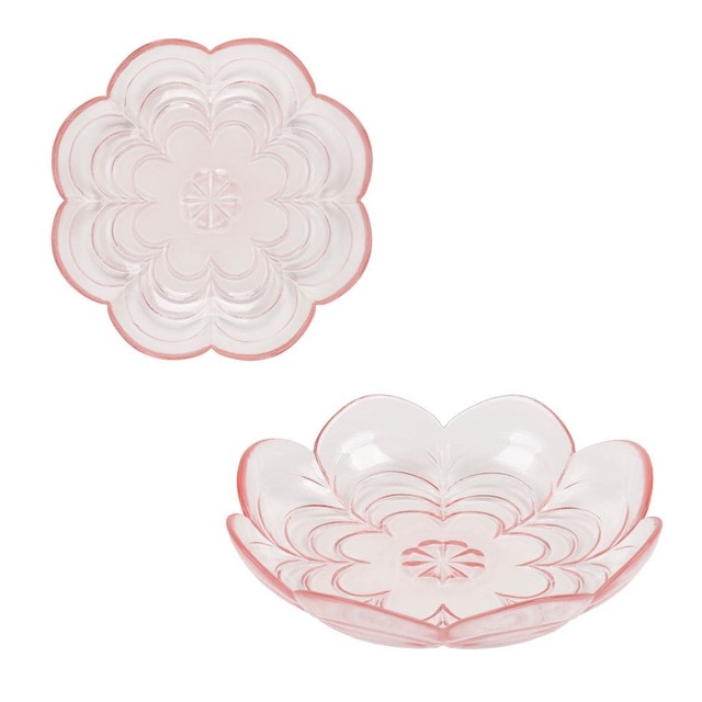 【フライングタイガー】プレート 880円／桜デザインがかわいい～！