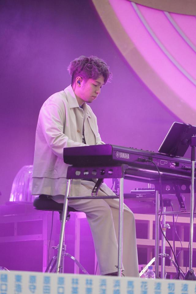 ももいろクローバーZ「ももクロ 春の一大事2022 ~笑顔のチカラ つなげるオモイ in 楢葉・広野・浪江 三町合同大会~」 撮影:増田慶