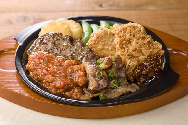 超肉盛り! ワイルドプレート 990円