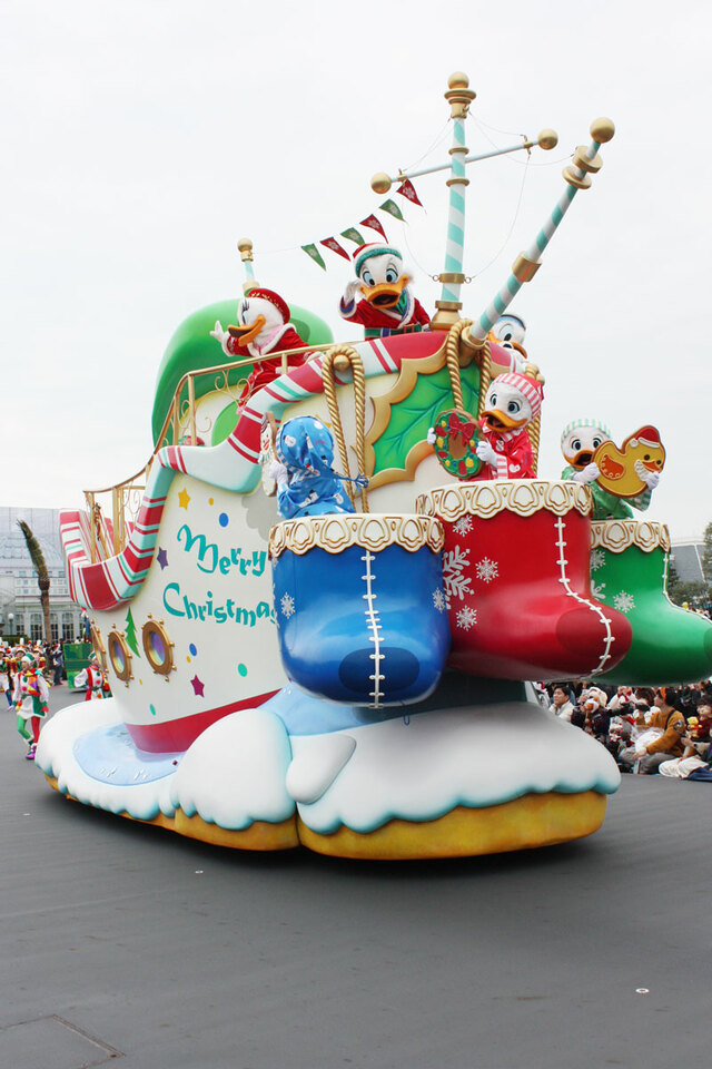 2024年11月14日 「ディズニー・クリスマス」プレスプレビュー/東京ディズニーランド/ディズニー・クリスマス・ストーリーズ“フォンド・フェアウェル”の模様