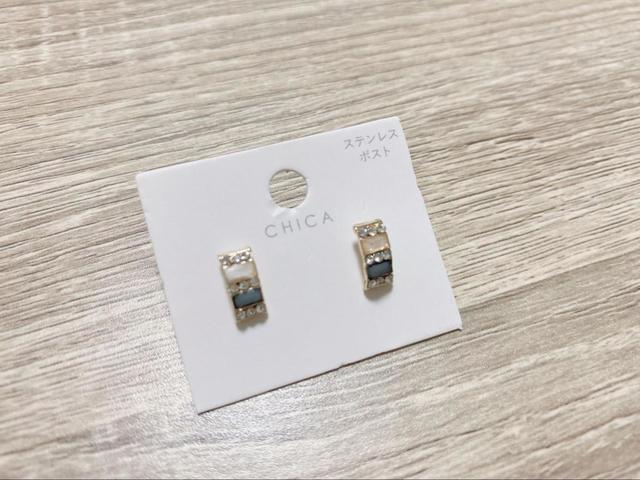 【3COINS ミニスクエアストーンピアス】シンプルで使いやすい!