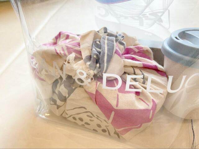 【DEAN & DELUCA クリアトートバッグS】クリア素材だから、中にお気に入りのポーチや巾着を入れてもかわいい♪