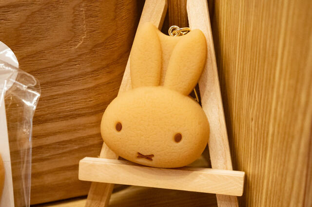 フィナンシェキーホルダー（プレーン/キャラメル）1,980円