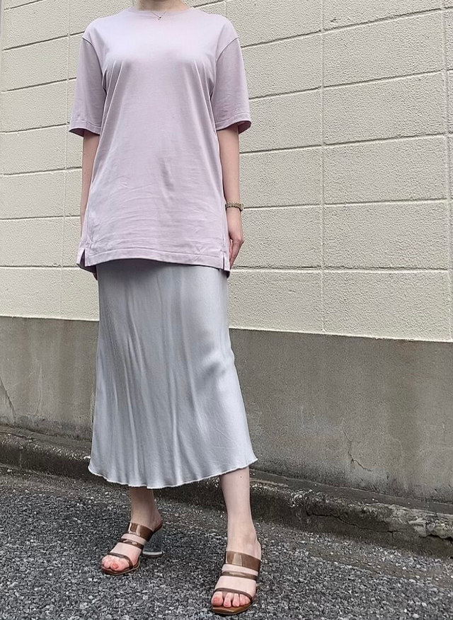 【UNIQLO（ユニクロ）】スーピマコットンリラックスフィットクルーT（半袖）メンズ　ピンク　Sサイズ着用