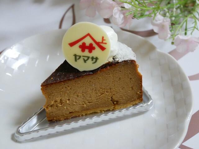 KOMACHI～黒蜜風醤油のバスクチーズケーキ～