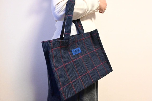 【カルディ「ウィンターバッグ」】手提げとしても使えます