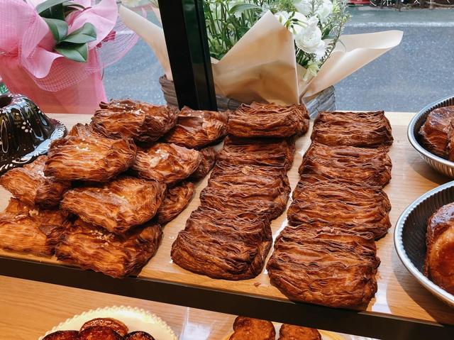 セテュヌ ボンニデー店内