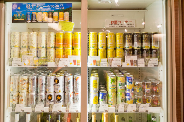 売店。軽井沢ビールやワインも｜プレジデントリゾートホテル軽井沢