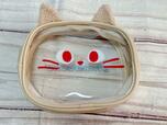 猫の顔の形をしたクリアポーチ。お顔のプリントがキュート！