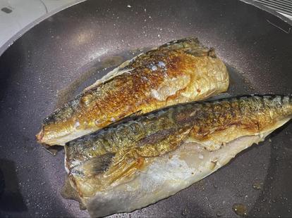 フライパン で 美味しく 魚 を オファー 焼く