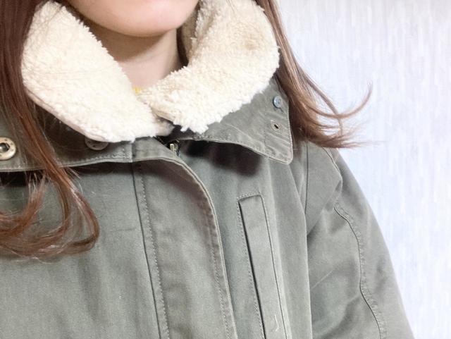 【3COINS】リバーシブル中わたボアフードティペット／首元が寒いアウターにもぴったり