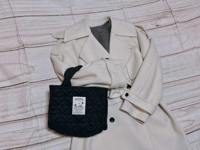 綺麗めなコートに合わせる時は手持ちで♪