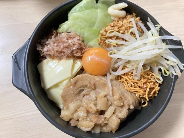 ハイマウント「まぜそば」にトッピング