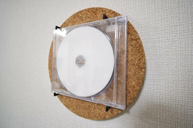 【セリア】プッシュピン 折釘風／100円