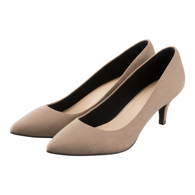 GU（ジーユー）『マシュマロポインテッドパンプス』