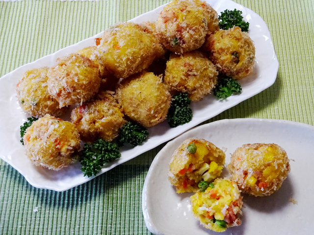 コロコロコロッケ