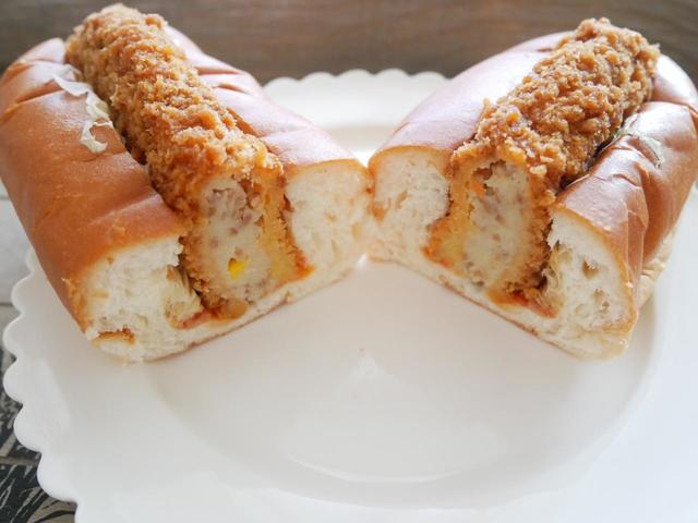 これで200円以下はコスパ最強！【パンも美味しいジャンボコロッケサンド　税込181円】