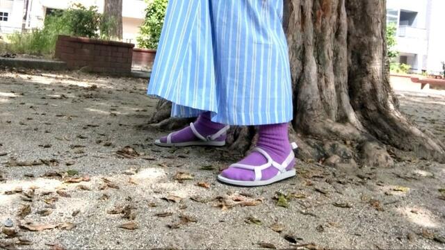 【mont-bell ロックオンサンダル】カラーは単色系と、鼻緒の色が異なるバイカラー系があります