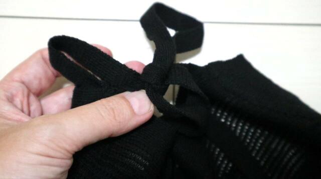 【GLOBAL WORK／2WAYメッシュSETワンピース】無地面を前にすると上品に、リボン面を前にするとIラインが生まれて着やせ効果もアップします