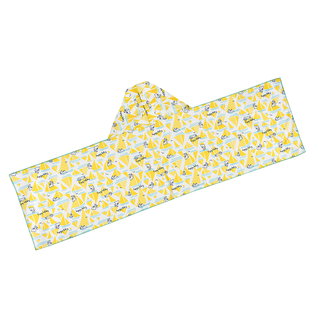 フード付きクールタオル 2,600円