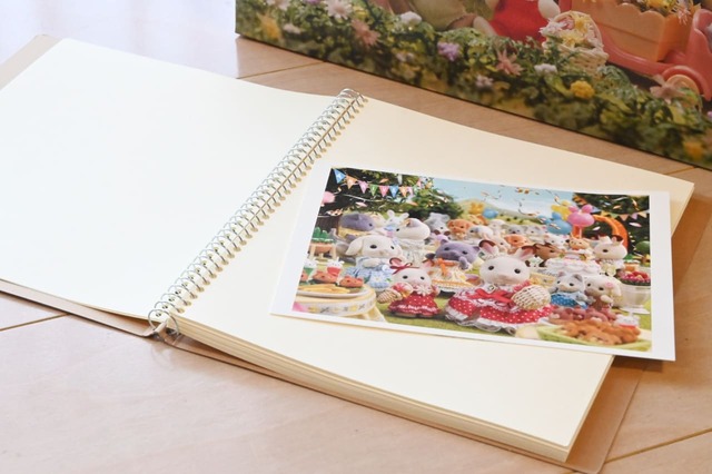 【シルバニアファミリー展40th】「ポストカード」165円/展覧会の余韻を楽しめるポストカードも