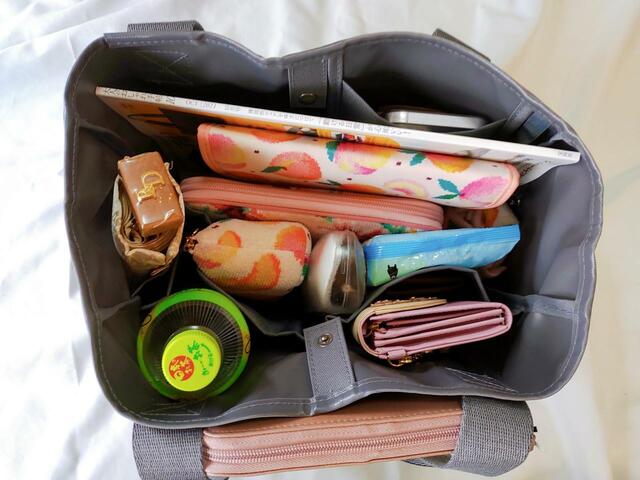 大容量で、たっぷり入る『大人のおしゃれ手帖』10月号：付録「PLAIN PEOPLE（プレインピープル）」多機能おしゃれトートバッグ