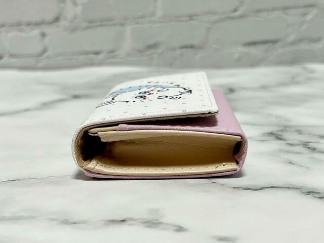 18枚カードを入れると、だいぶ厚みが出ますね！【アベイル×ちいかわ】名刺入れ（ちいかわ）※モモンガデザインの名刺入れ：1,980円（税込）