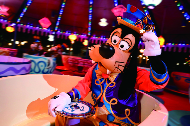 ハッピリー・エバー・アフター｜開催中｜香港ディズニーランド・リゾート