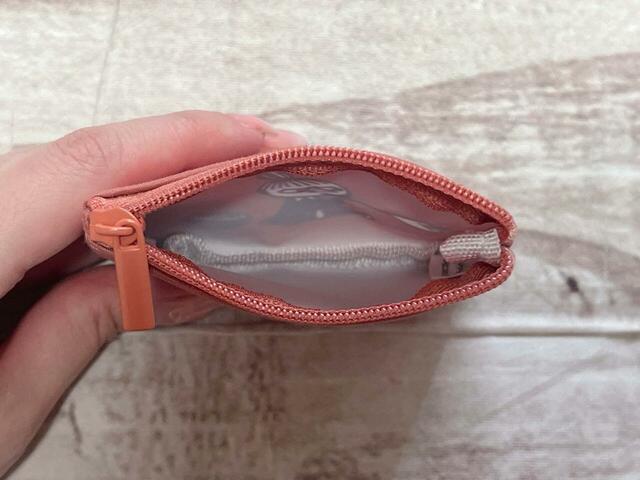 内側はPVC風の貼加工がされているため、汚れがつきにくくGood！