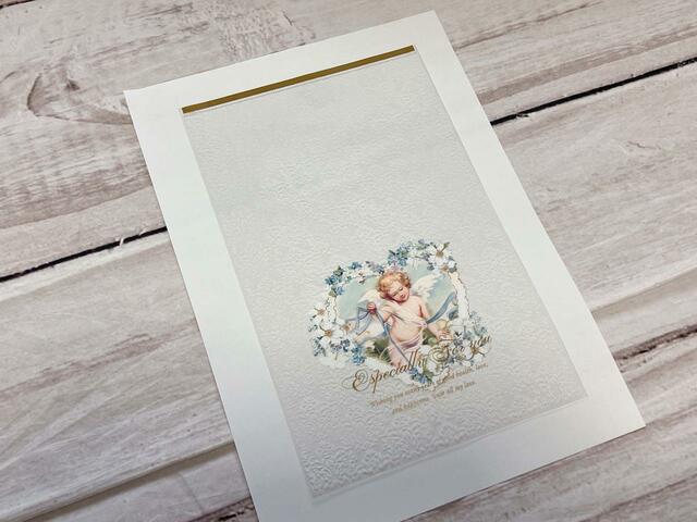 ホワイトのレース模様入りのクリアバッグ