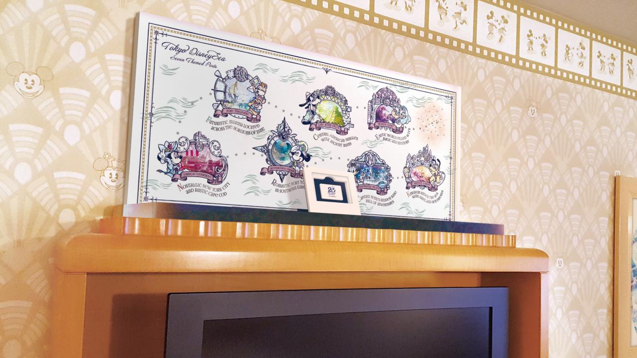 ディズニーシー　20周年　スペシャルルーム　ドリンクボトル　ルームキー ディズニーホテル】絶対欲しい「シー20周年グッズ」付きグルメが
