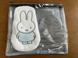 【otona MUSE (オトナミューズ) 2022年10月号 miffy ふわふわ刺繍ポーチ＆クリアポーチ】ふわふわ刺繍ポーチはクリアポーチにすっぽり入る