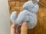 【ニトリ ネコバッグチャーム グレー】ネコの細長い尻尾もチャーミング