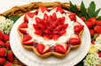 「輪花型 “空浮いちご”とホワイトチョコのチーズスフレタルト」※3/1～3/31の販売予定